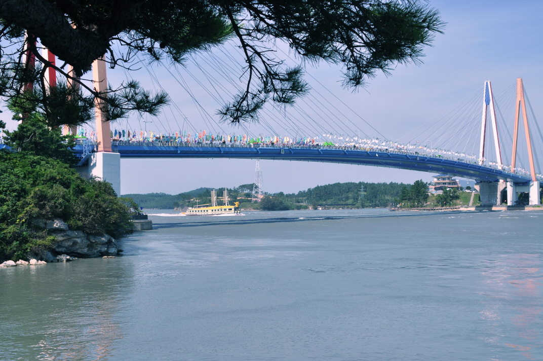 2013 진도 전국 사진 공모전 입선(거북선 개전을 앞두고 진격) 이미지