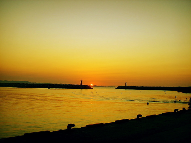 최근의 진도접도 일출 이미지