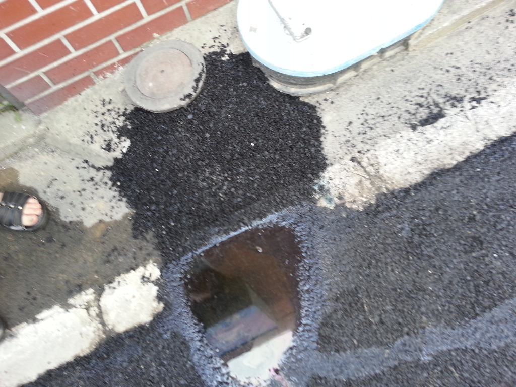 도로 포장공사 해도 너무해 이미지