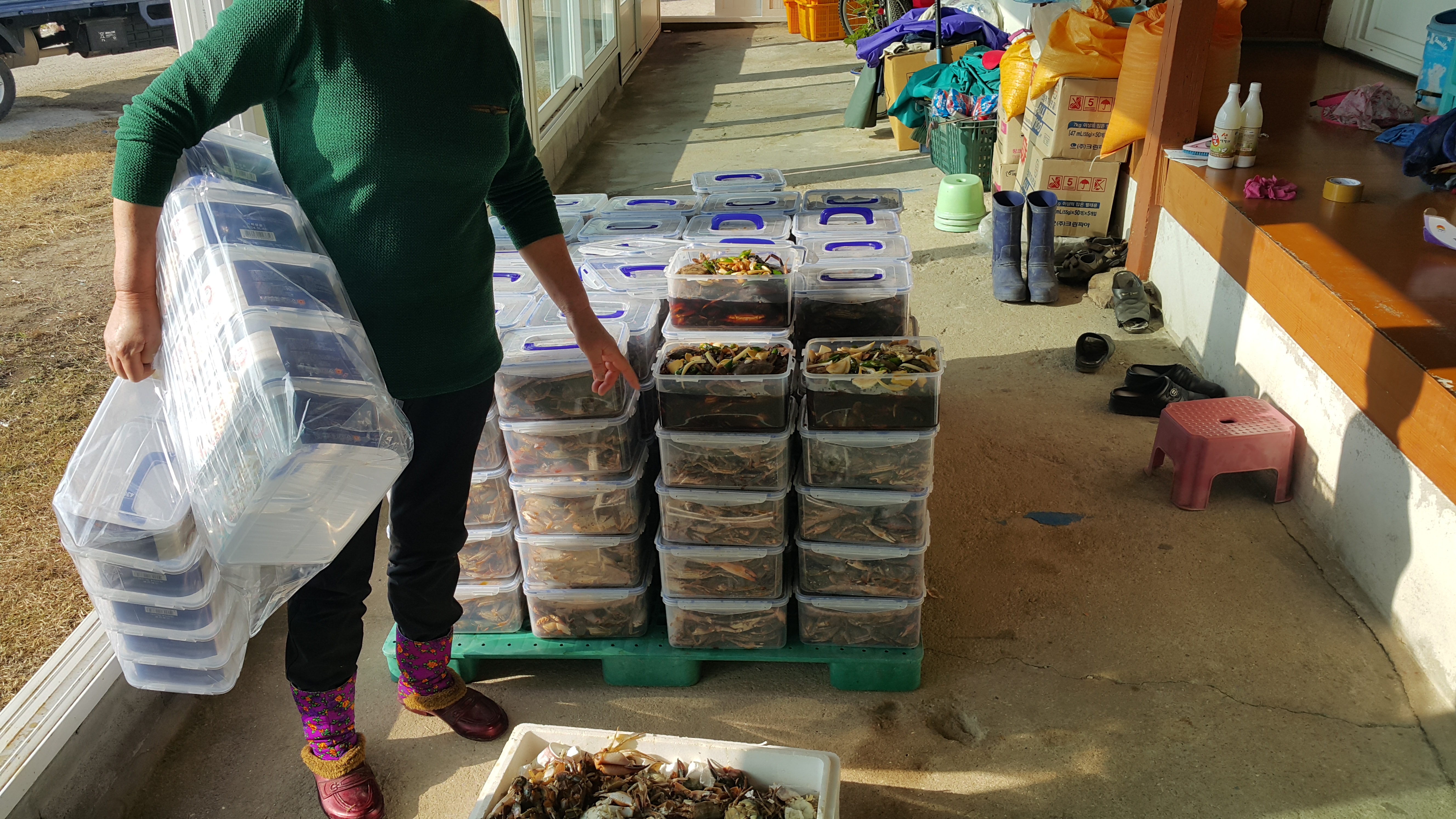 한여련 진도군수협분회 - 불우어업인 사랑의 간장게장 나눔행사 첨부#4