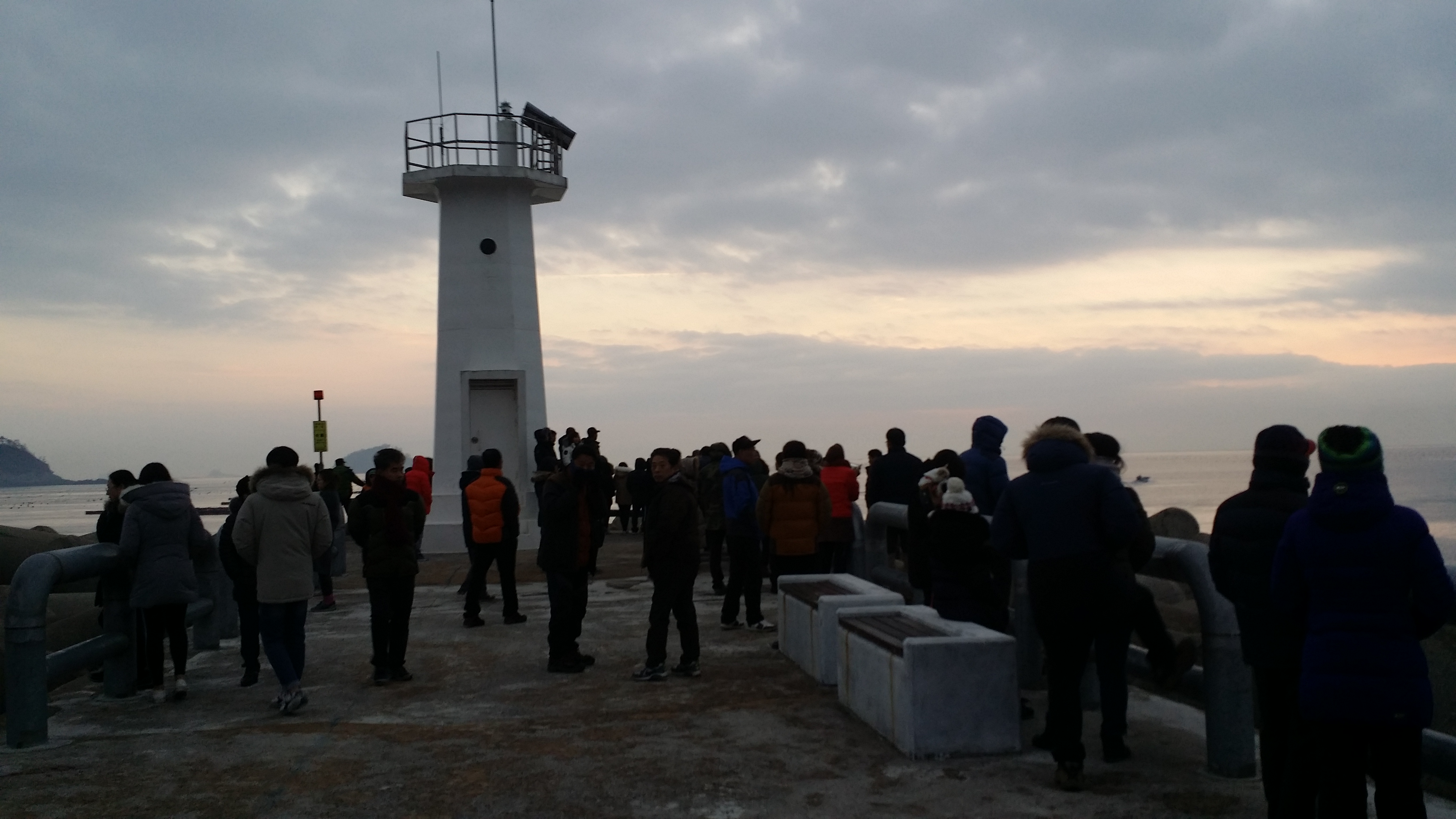 힐링의 섬 진도접도 수품항 서방파제 일출(2017년1월1일) 첨부#2