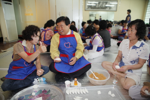 행복 나눔 송편 빗기 이미지