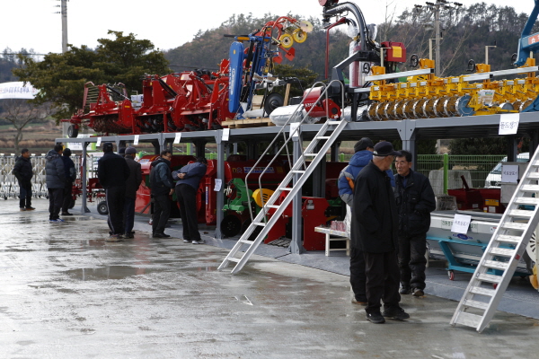 서부농기계 임대사업소 준공식 이미지