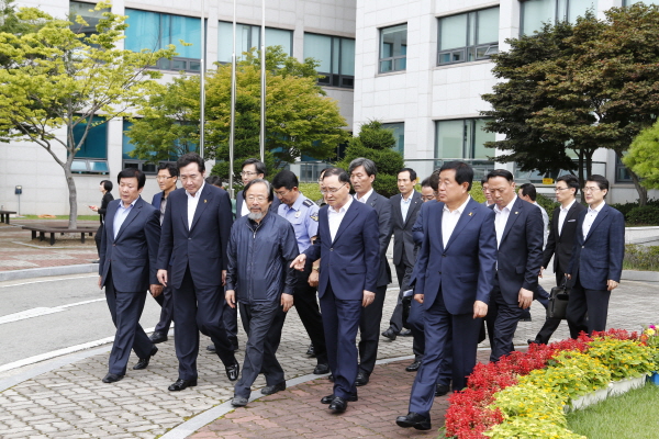 세월호 침몰사고 100일 정홍원 국무총리 방문 첨부#3