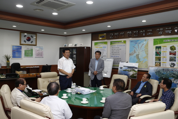 재경향우회장단 및 남대문시장 상인회 방문 이미지