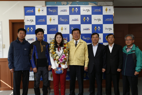 조도면 출신 인천아시안게임 여자하키 금메달 박기주 선수 방문 첨부#3