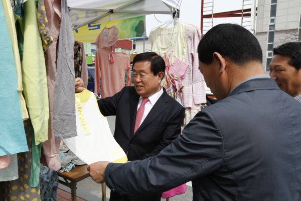 진도여성단체협의회 불우이웃돕기 바자회 첨부#2