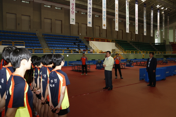 탁구 청소년 국가대표 선수 하계 합숙전지훈련 격려 이미지