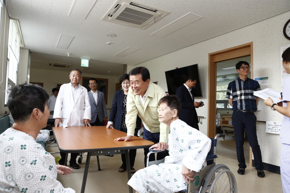 추서맞이 노인요양원, 노인요양병원 위문 첨부#2