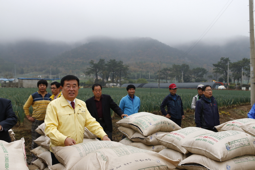 추곡수매현장 방문 농업인 격려 첨부#2