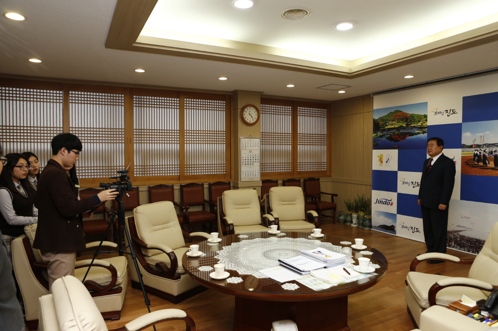 진도고등학교 군수님 졸업식 축하메시지 촬영 이미지