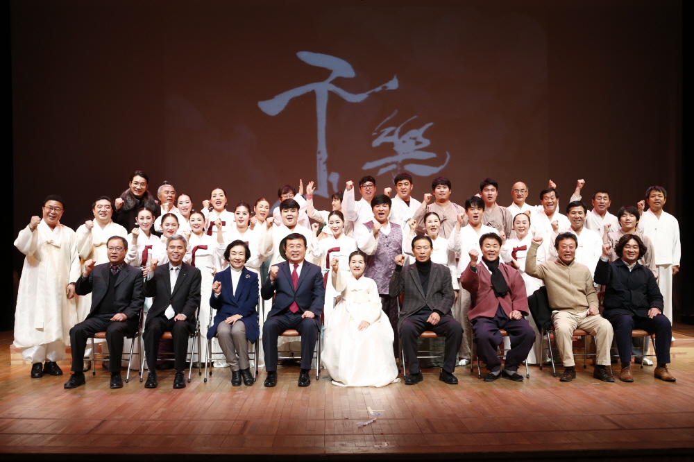 진도군립민속예술단 '굿락' 앵콜공연 이미지