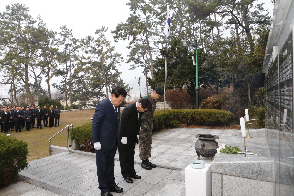 신년 충혼탑 참배 첨부#3