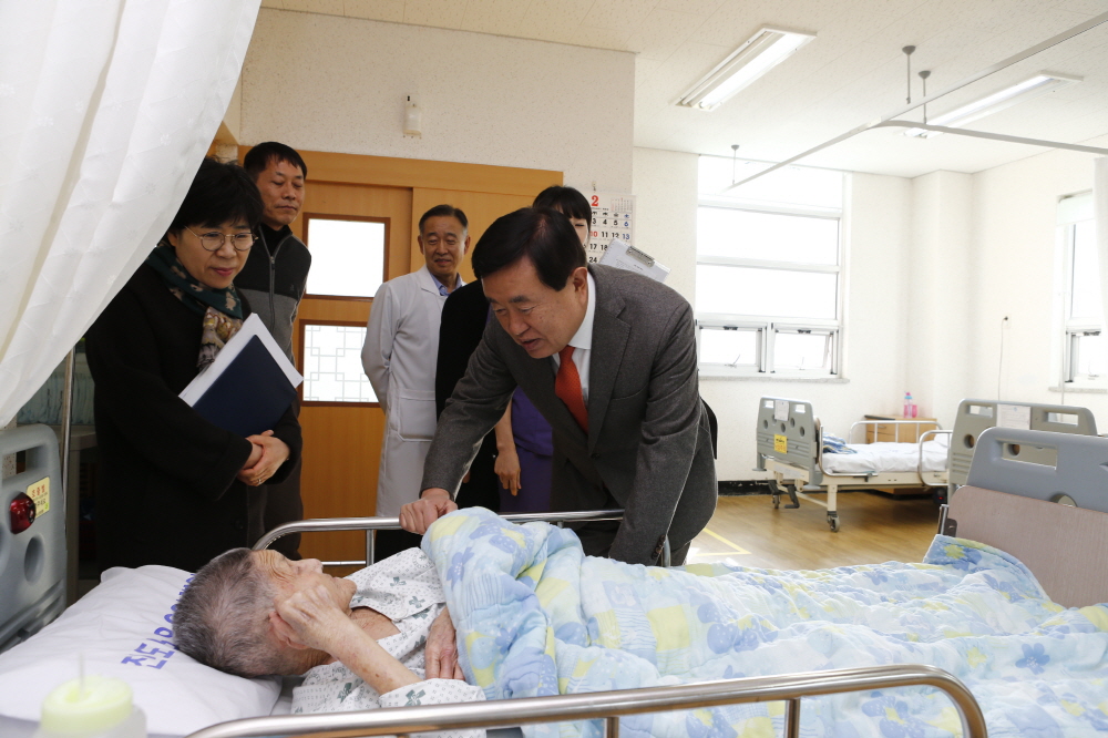 설맞이 사회복지시설 위문 이미지