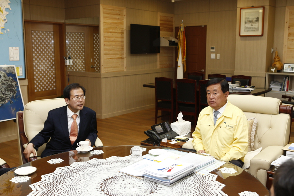 진도, 완도, 해남 윤영일 국회의원당선자 진도군 방문 첨부#2