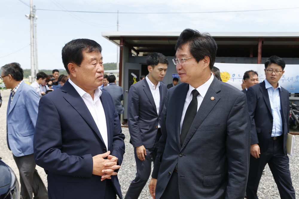 김영석해양수산부장관 진도항 방문 첨부#2