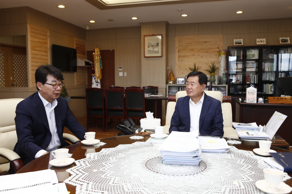 장흥군수 방문 첨부#2