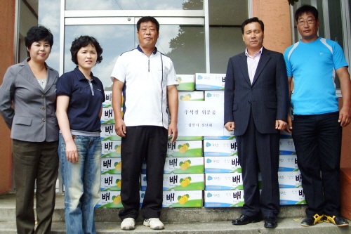진도군 임회면 십일시 청년회, 소외계층을 위한 추석 위문품 전달 이미지
