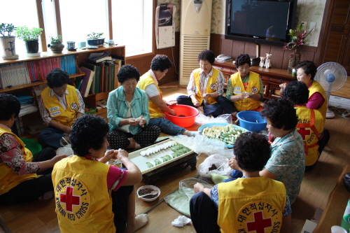 송편으로 사랑을 빚어 드려요 이미지