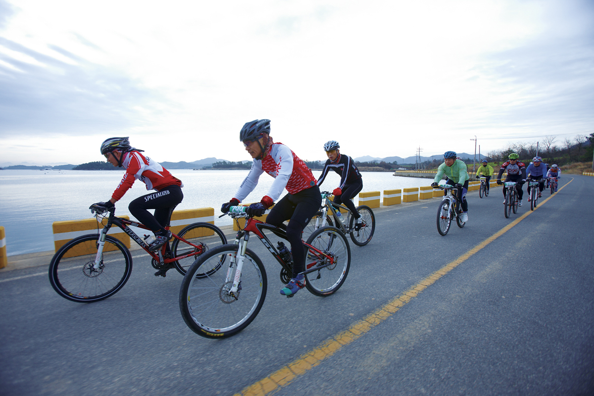 보배섬 진도군에서 ＇진도 해안도로 자전거 랠리＇ 개최 이미지