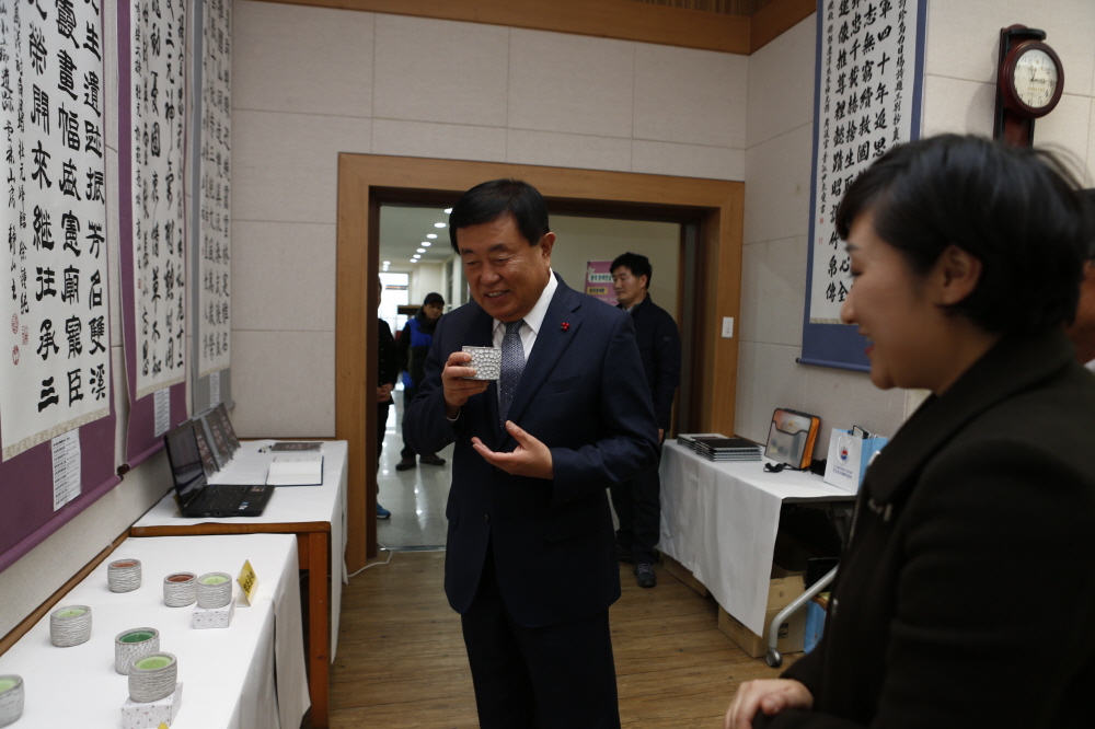 진도수화통역센터 작품전시회 첨부#2