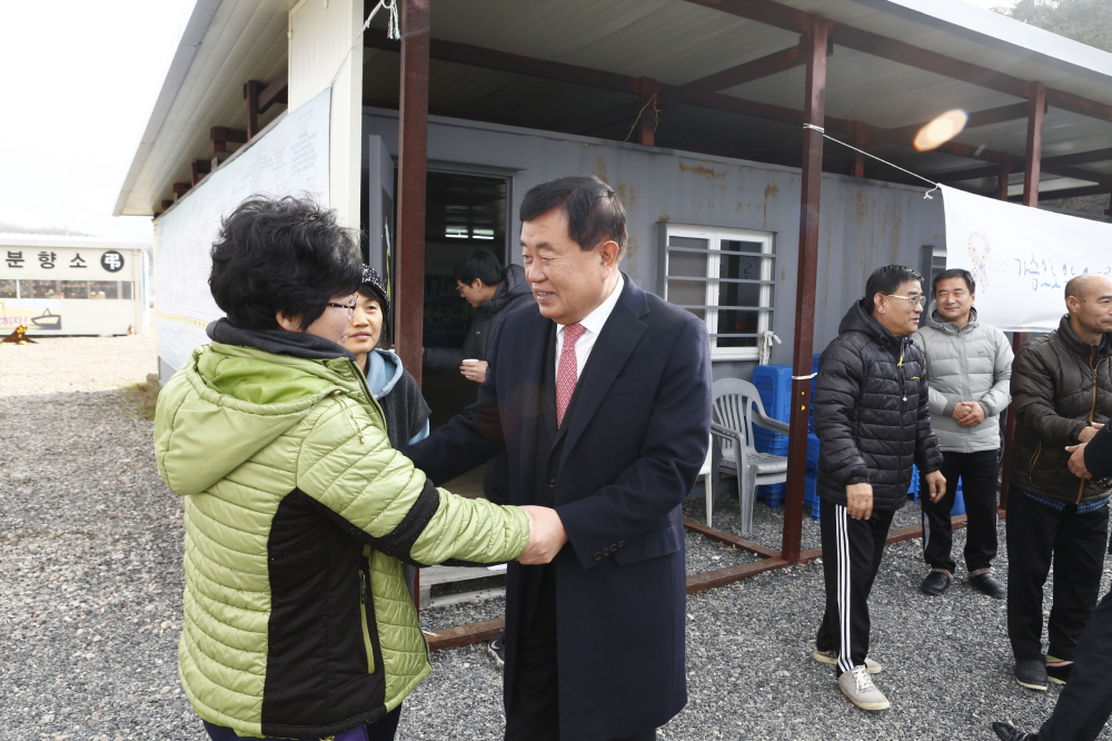 이낙연전남도지사 진도항 세월호유가족 위문 첨부#5