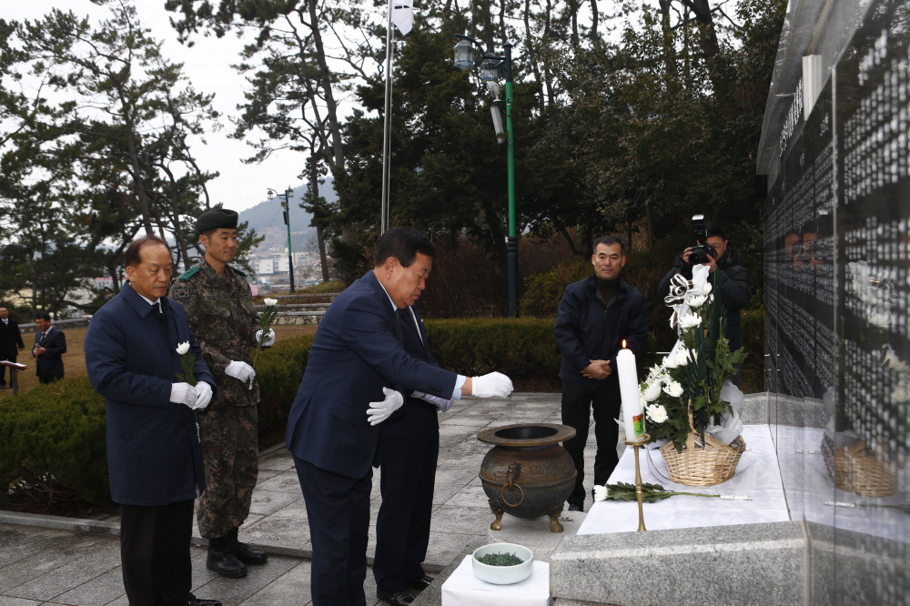 2017 정유년 충혼탑 참배 첨부#2