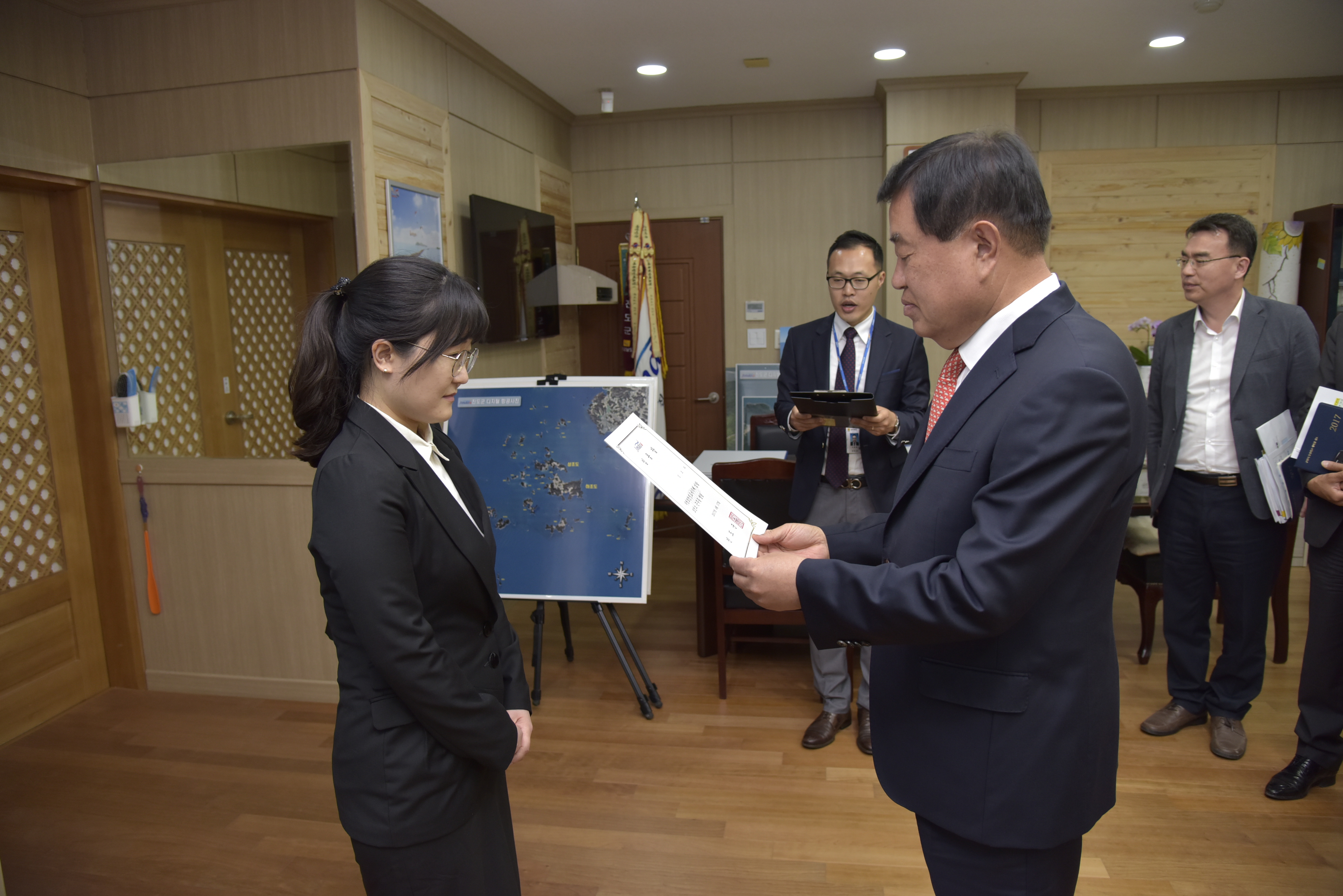 신규직원 사령장 배부 첨부#2