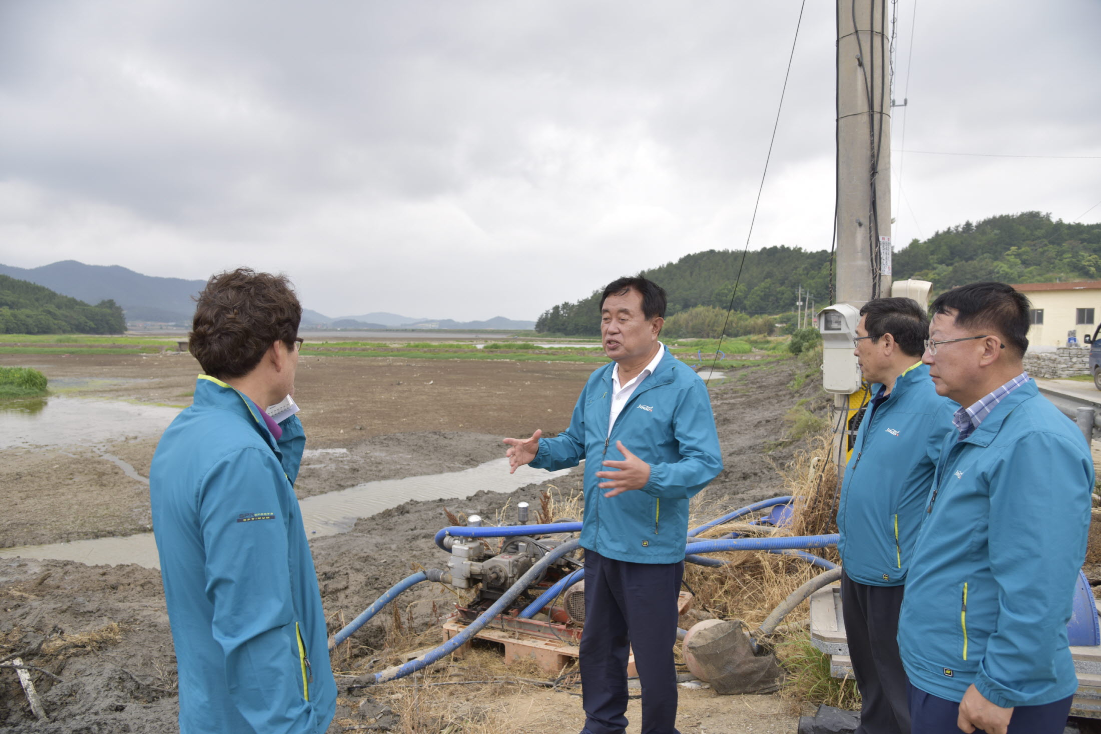 가뭄피해현장 방문 이미지