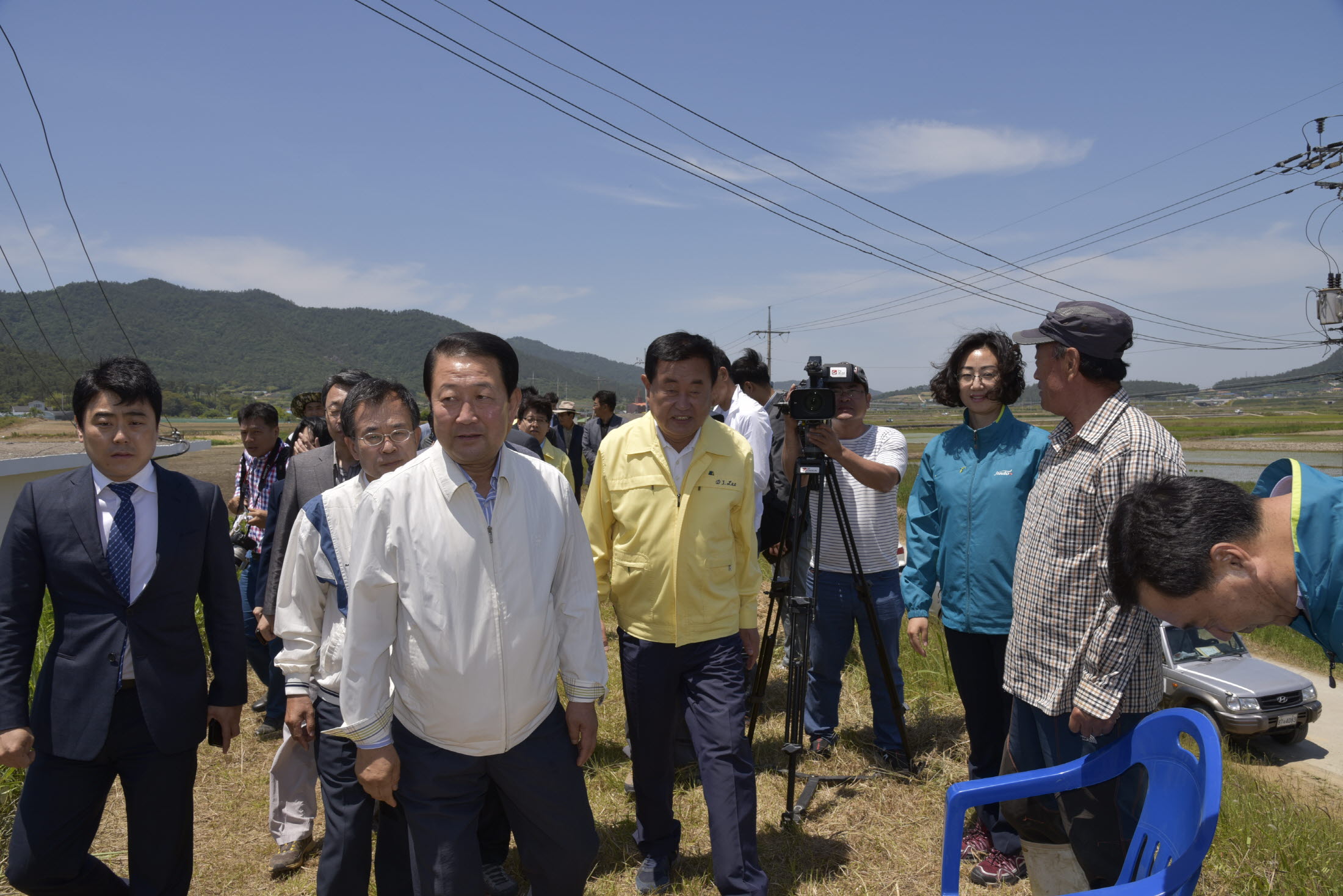 국민의당 국회의원 진도 가뭄피해현장 방문 이미지