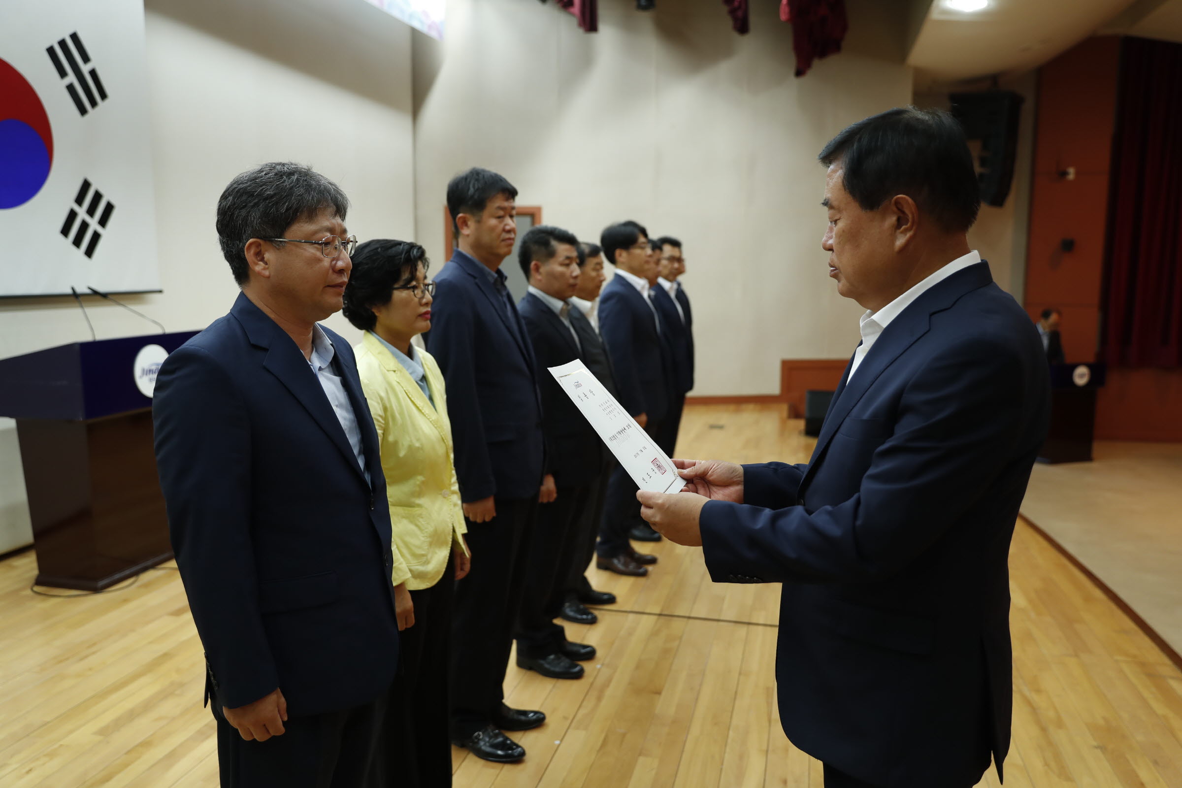 6급공무원 전보 및 신규직원 임용장 교부식 이미지