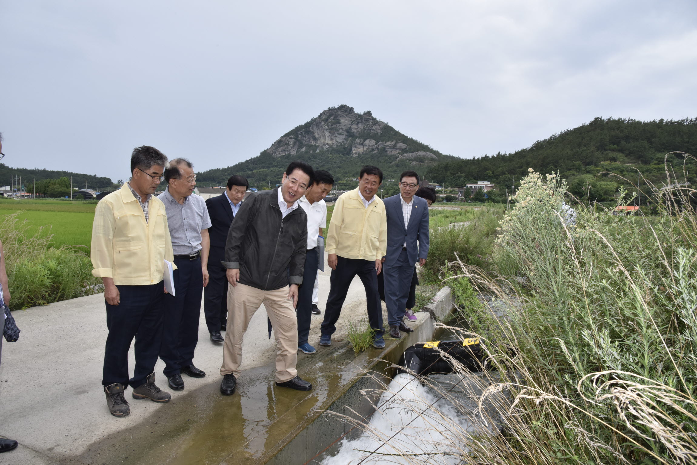 김영록 농림축산식품부장관 군내면 둔전저수지 방문 이미지