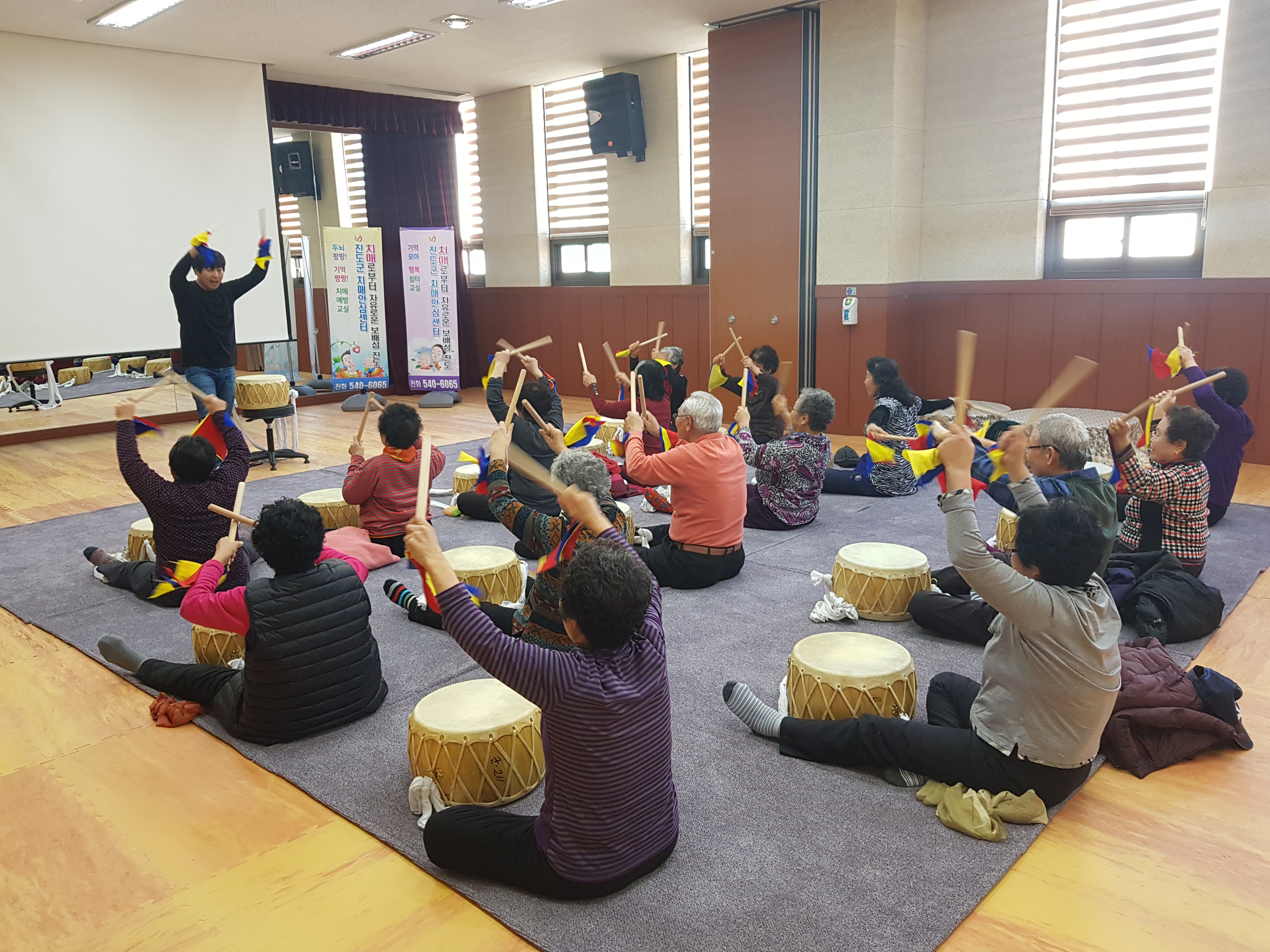 진도군, 치매안심센터 ‘기억모아 행복쉼터 교실’ 운영 이미지