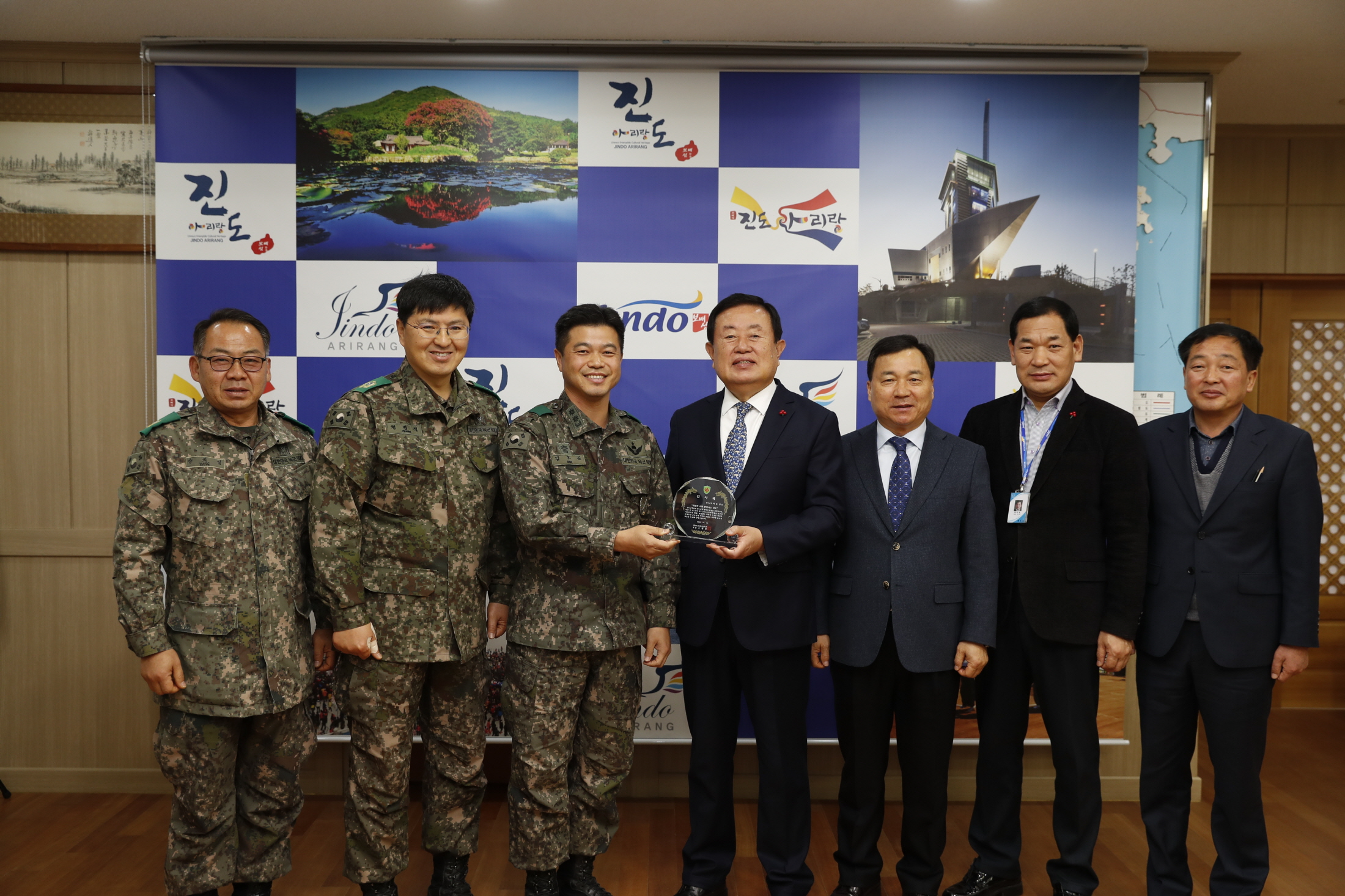 12.27 제31사단장 감사패 전달식 첨부#3