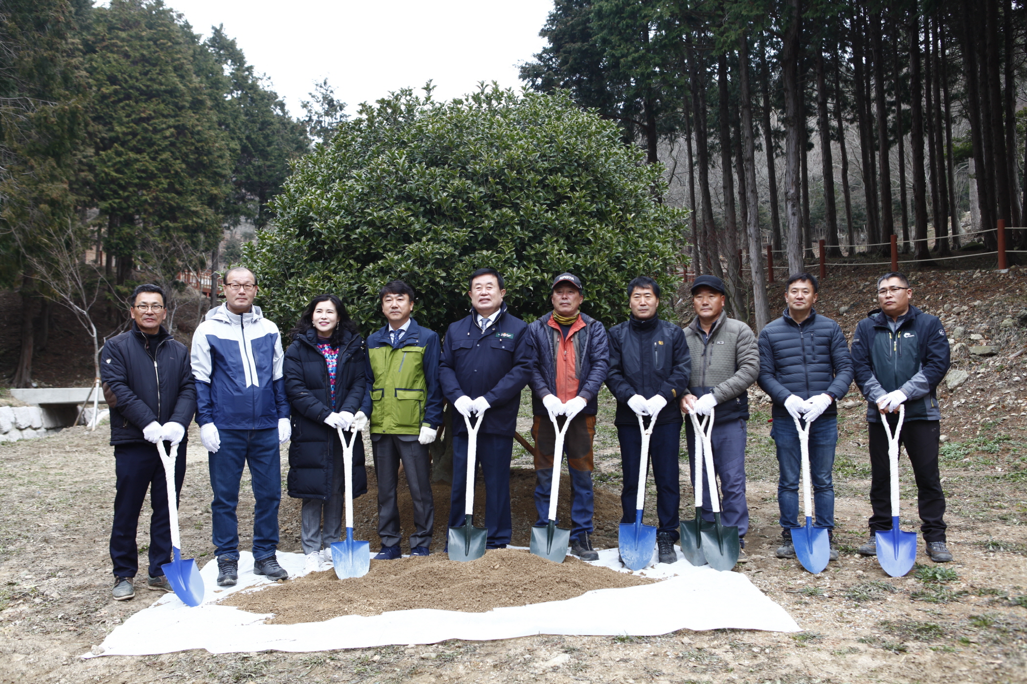 3.15 제74회 식목일 기념 나무심기행사(무장애숲길) - 사진 첨부#3