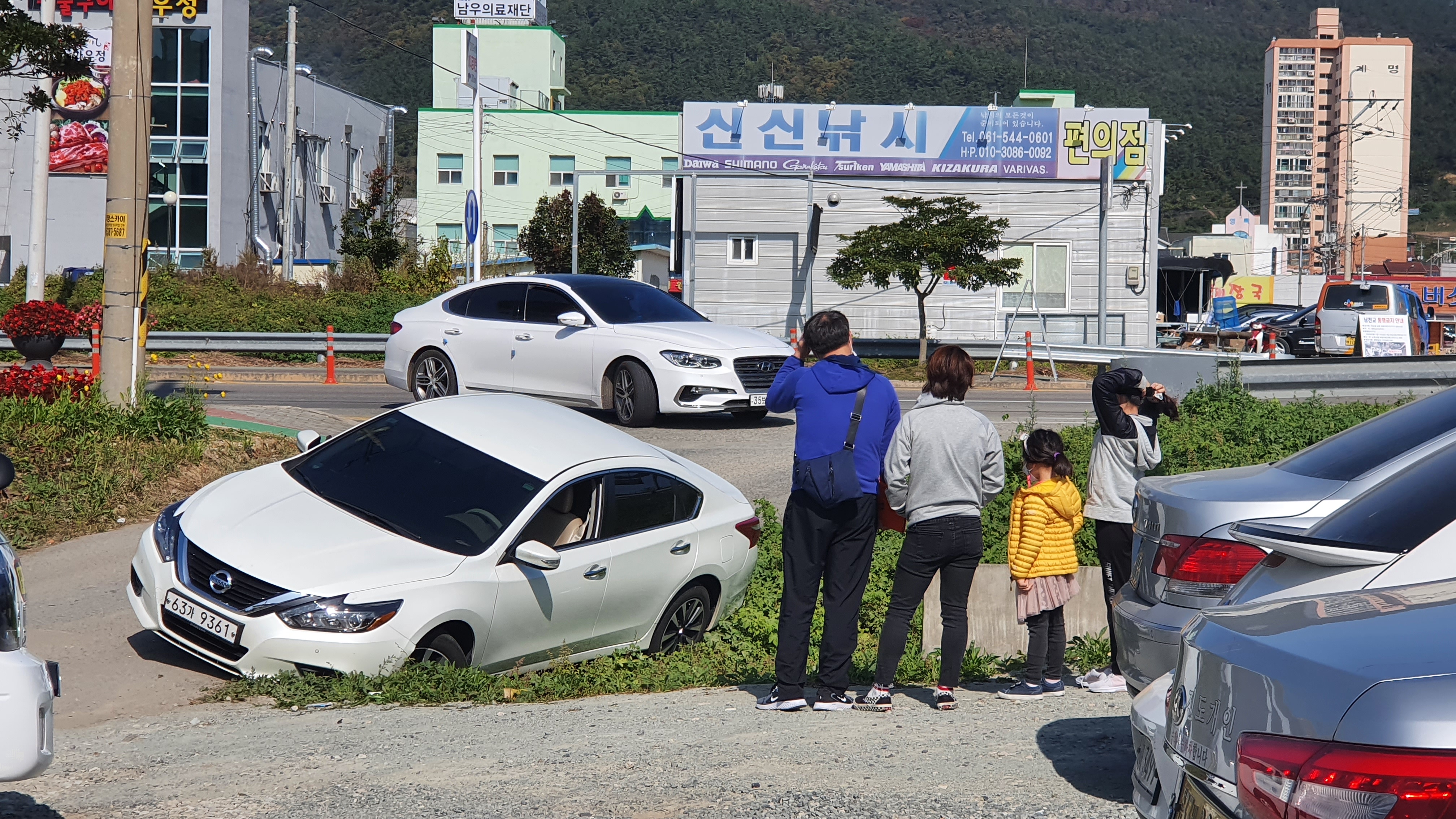 차량이 전복될뻔했던 너무 아찔한 순간입니다 (사진첨부) 첨부#1