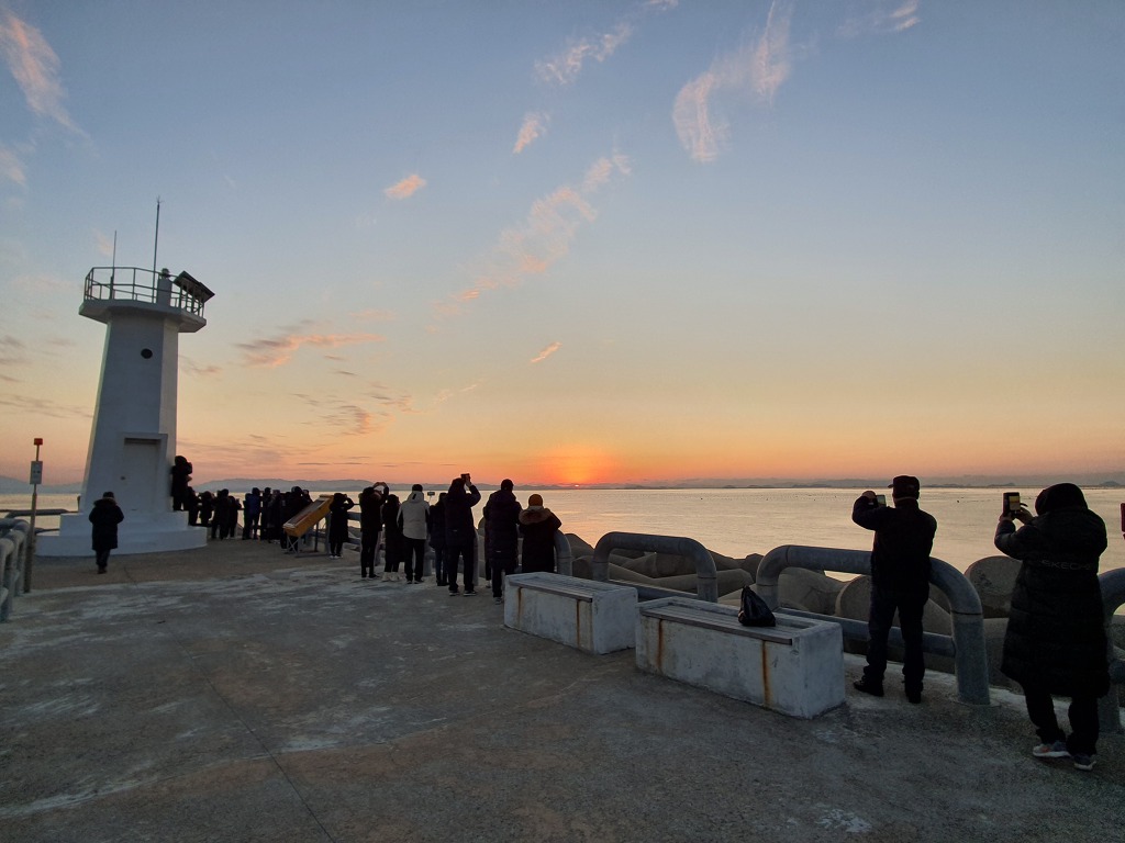 세방낙조로 집중하여 성공적이라 봅니다. 첨부#2