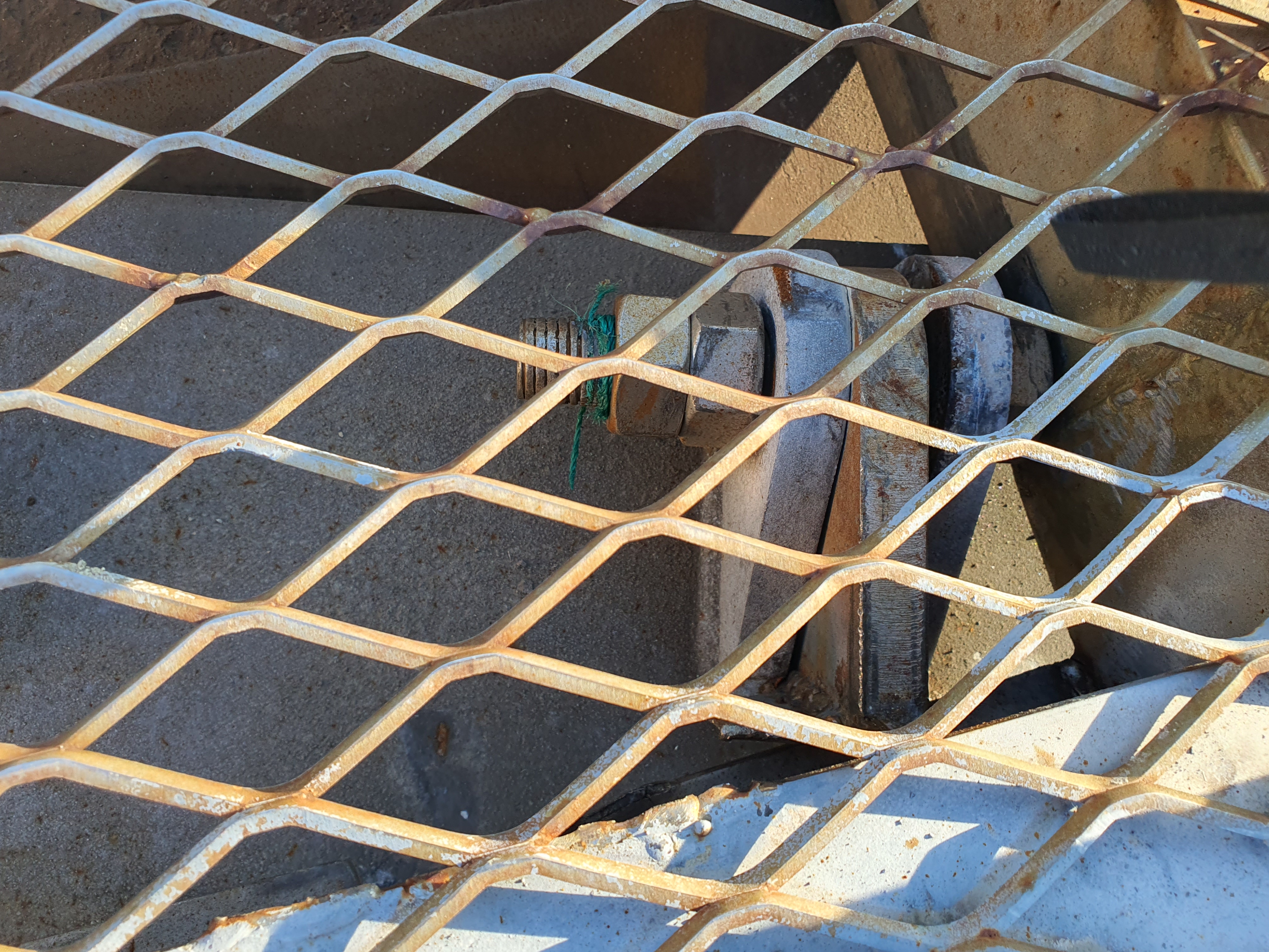 맹골도 부잔교. 파손. 안전에 위험 첨부#1