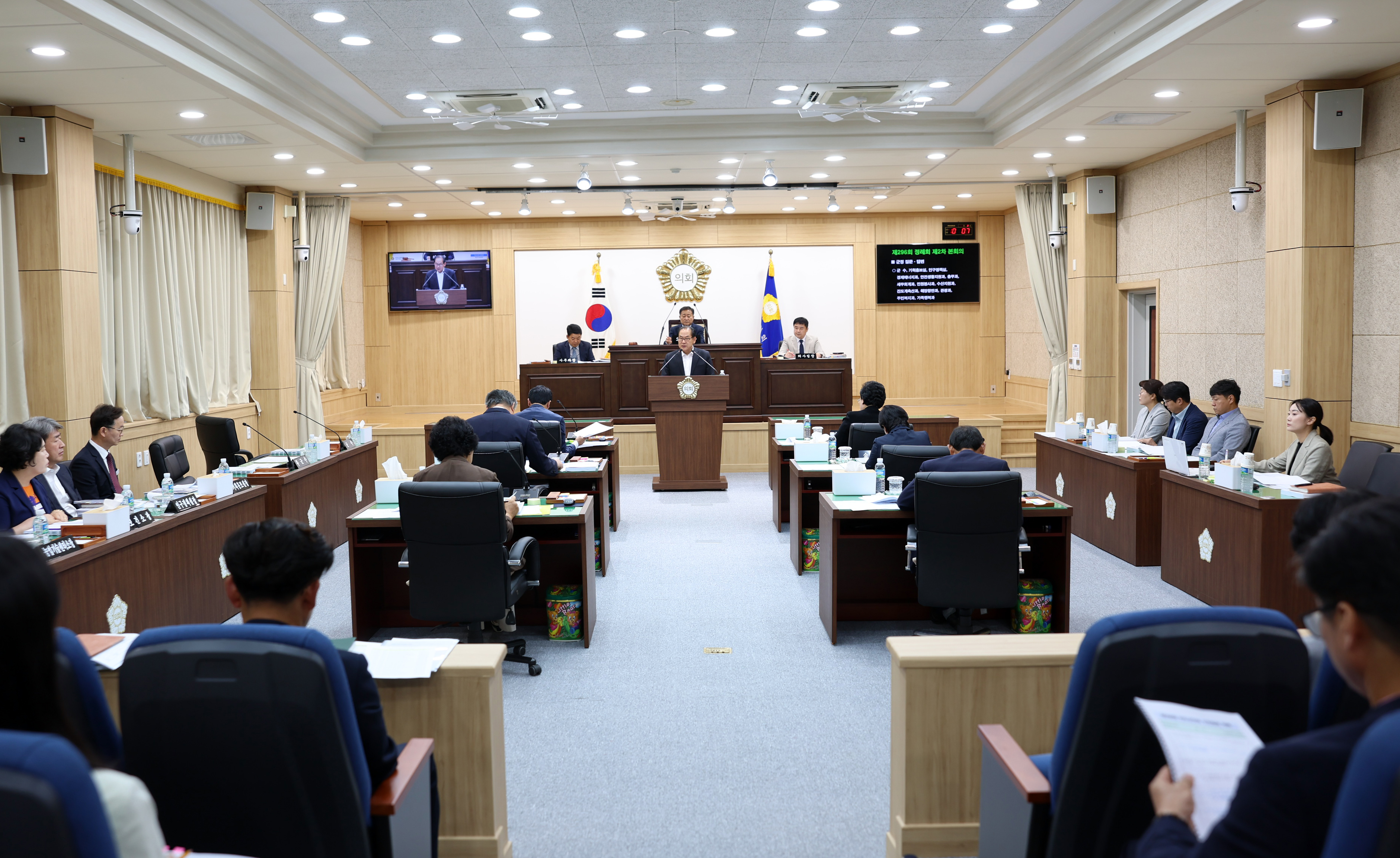 제296회 진도군의회 정례회 제2차 본회의 이미지