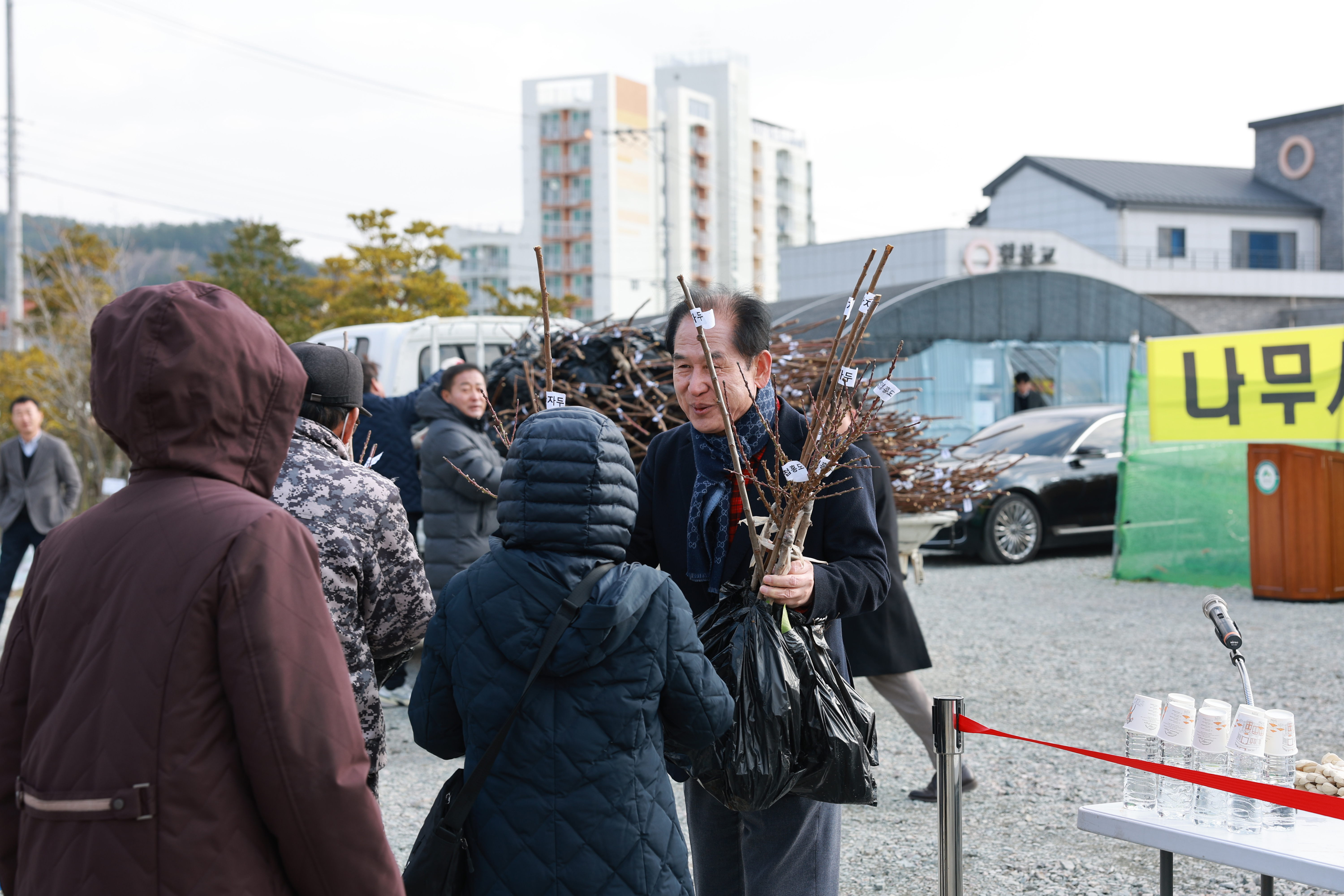 2025년 나무 나눠주기 행사 첨부#4