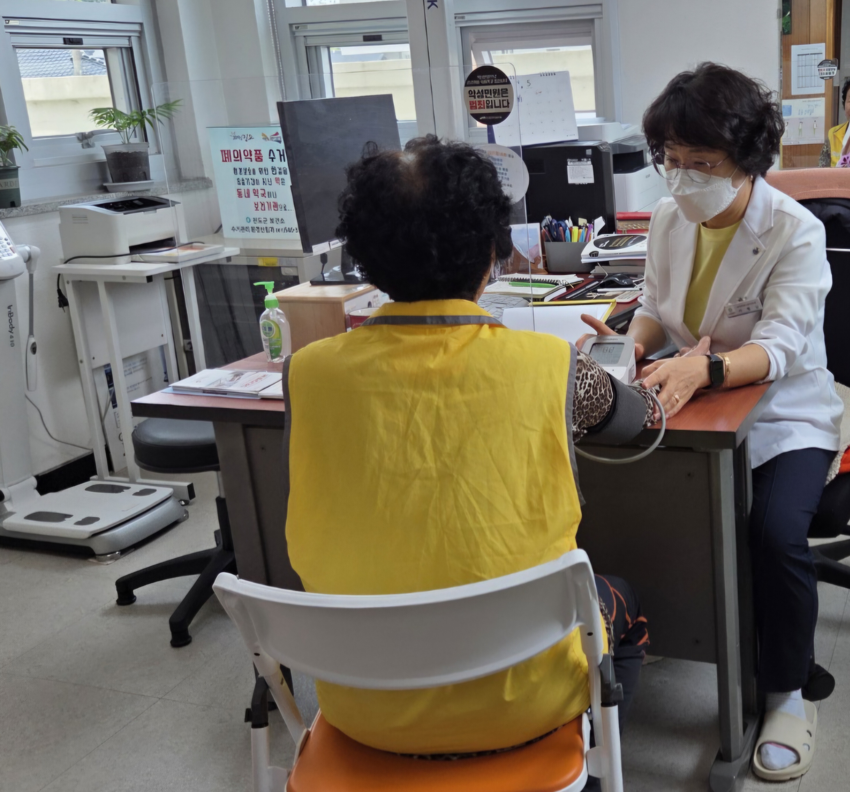 진도군, 농번기 보건진료소 진료 시간 확대 운영 이미지