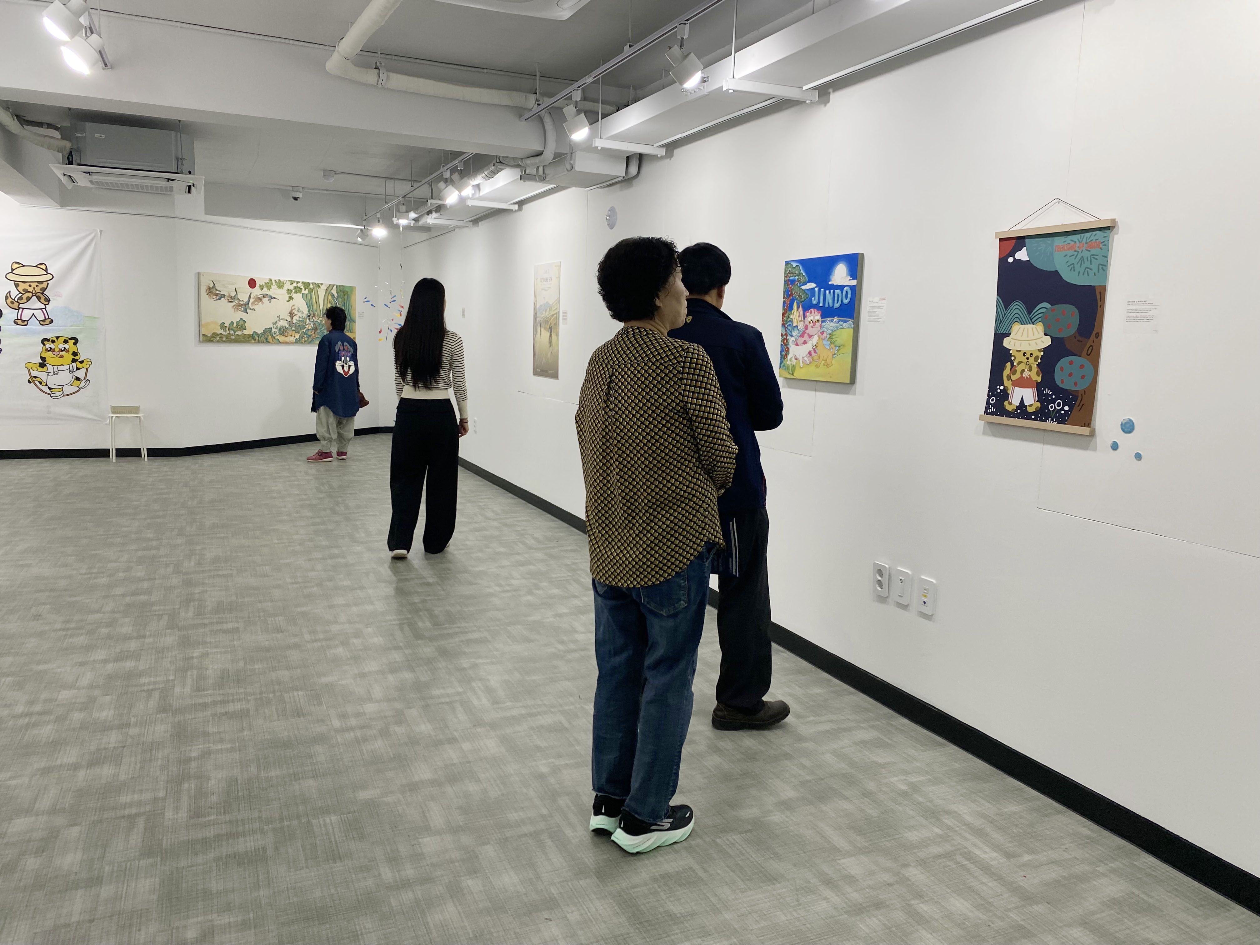 진도군 옥주골창작소에서 열린 협업 전시 이미지